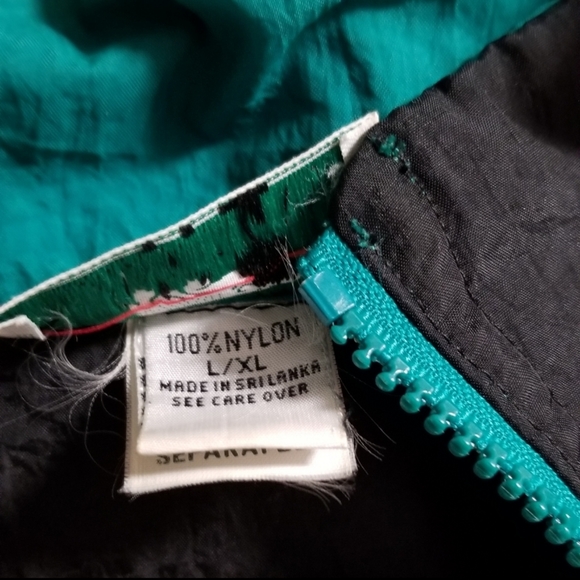 LACOSTE L/XL Windbreaker Hooded Rain Jacket - Picture 6 of 8